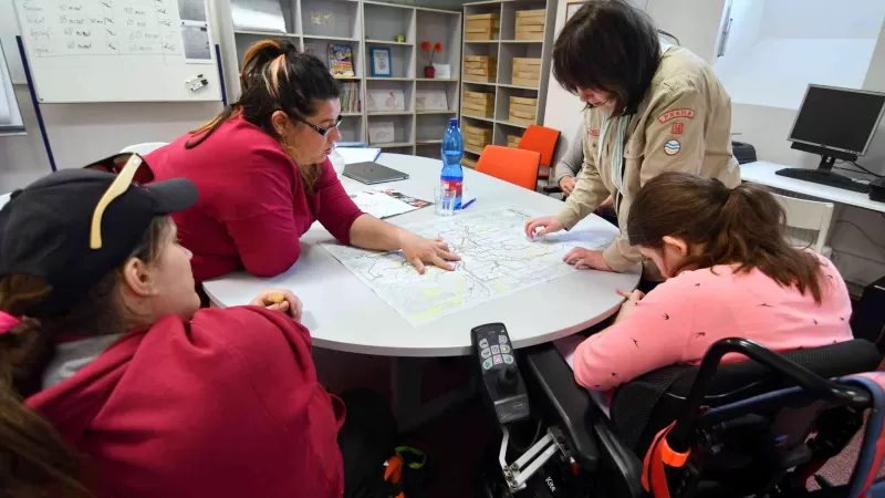 Práce je ta nejlepší rehabilitace. Pomozme lidem s handicapem do „běžného“ života.